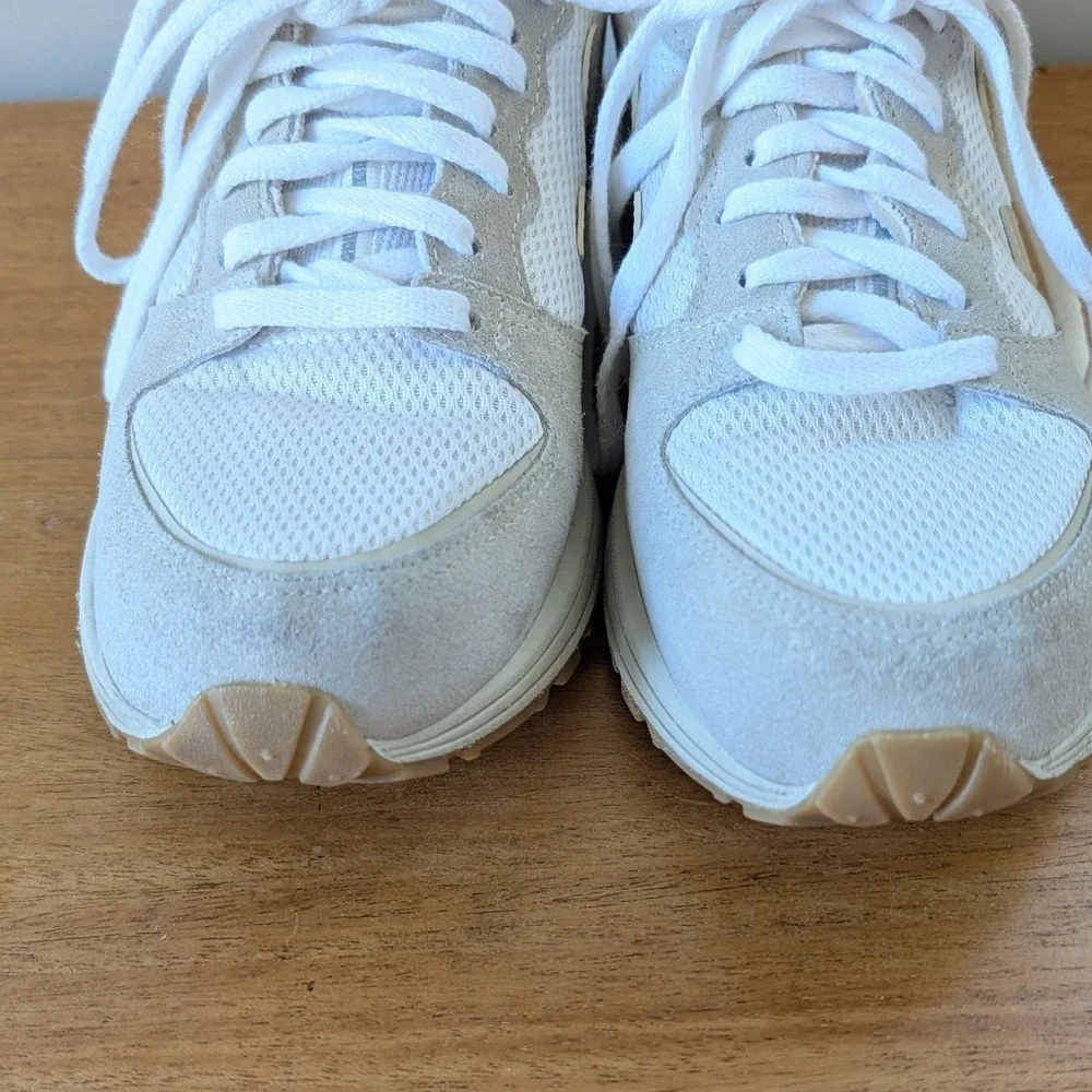 Veja‎ Venturi White Pierre Suede Sneakers Mens 10.5